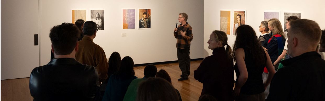 Exhibition Tour - Familial