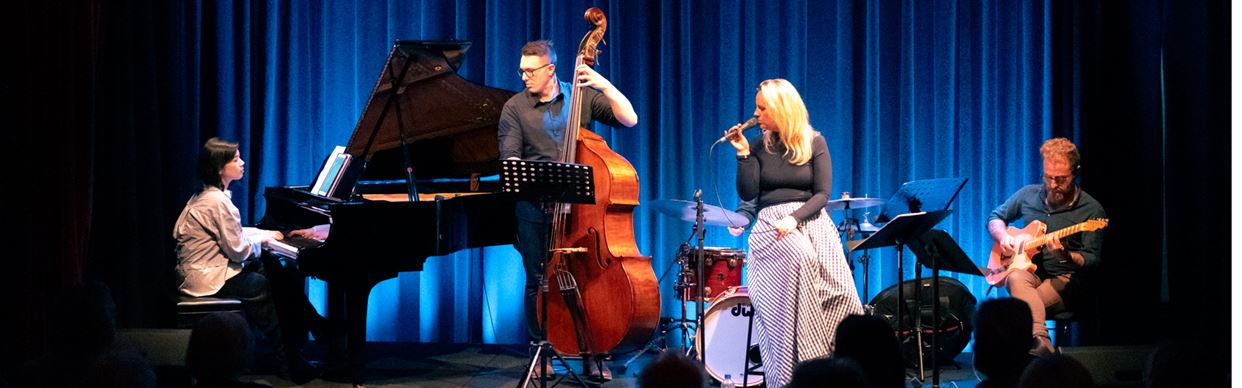 Kew Court House Live: Miss George
