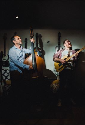 Kew Court House Live: SKOV