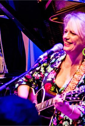 Kew Court House Live: The Dao of Dylan