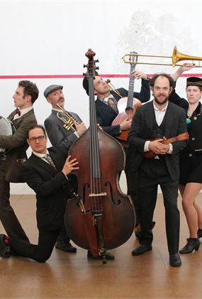 Kew Court House Live: The Wikimen